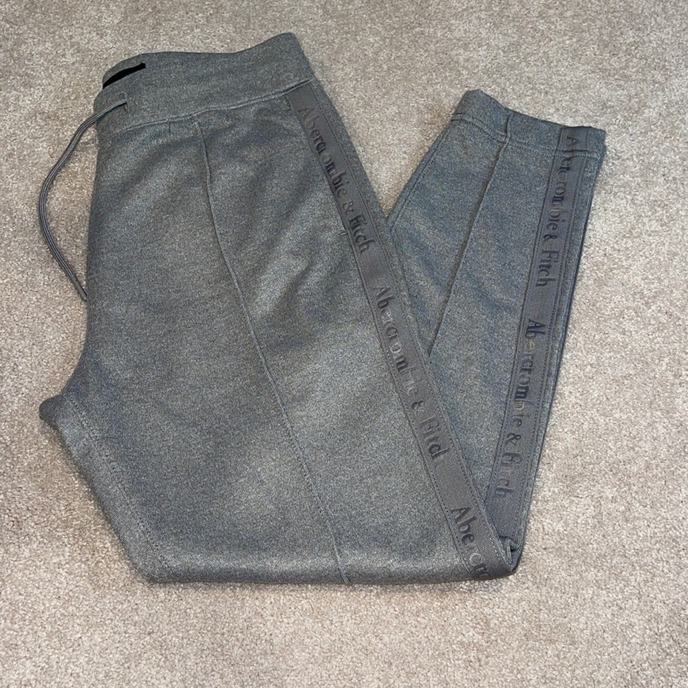 Abercrombie & Fitch Joggers Grey Size Small